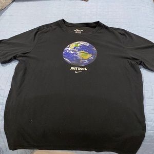 Nike Dri-fit basketball T-Shirt. Men’s Size XL. Preowned